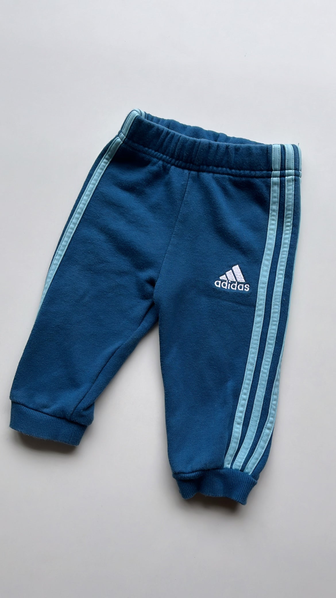 Pantalón Adidas